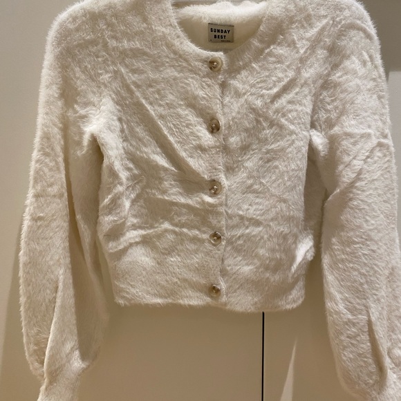 Aritzia Sunday Best Carmen Crewneck Cardigan S in white - Picture 5 of 7